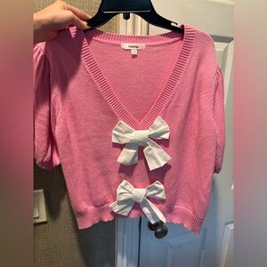 Pink bow top